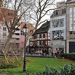Apartment Renove, 3 Ch. Avec Parking Prive, Hyper-centre - Fr-1-744-36 *