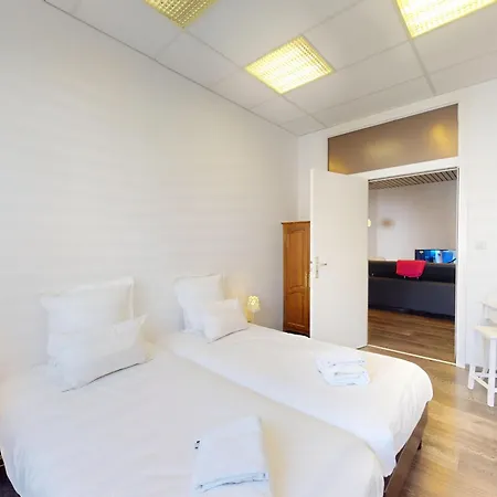 Apartment Renove, 3 Ch. Avec Parking Prive, Hyper-centre - Fr-1-744-36