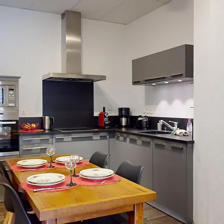 Renove, 3 Ch. Avec Parking Prive, Hyper-centre - Fr-1-744-36 Apartment *