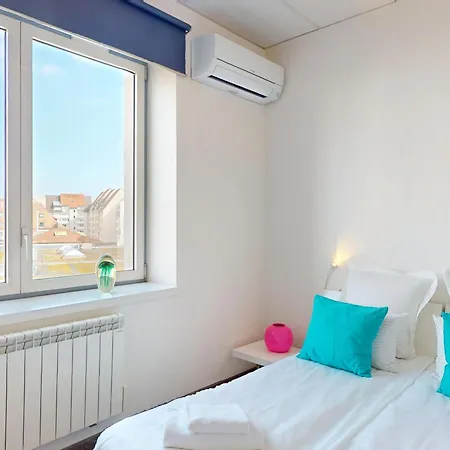 Apartment Renove, 3 Ch. Avec Parking Prive, Hyper-centre - Fr-1-744-36