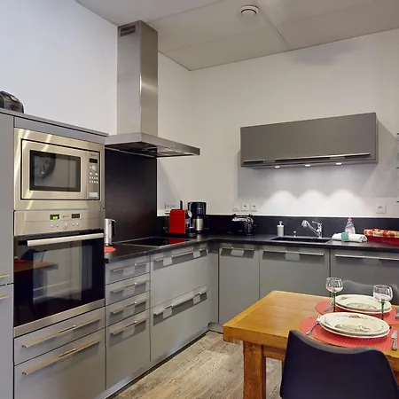 Renove, 3 Ch. Avec Parking Prive, Hyper-centre - Fr-1-744-36 Apartment *